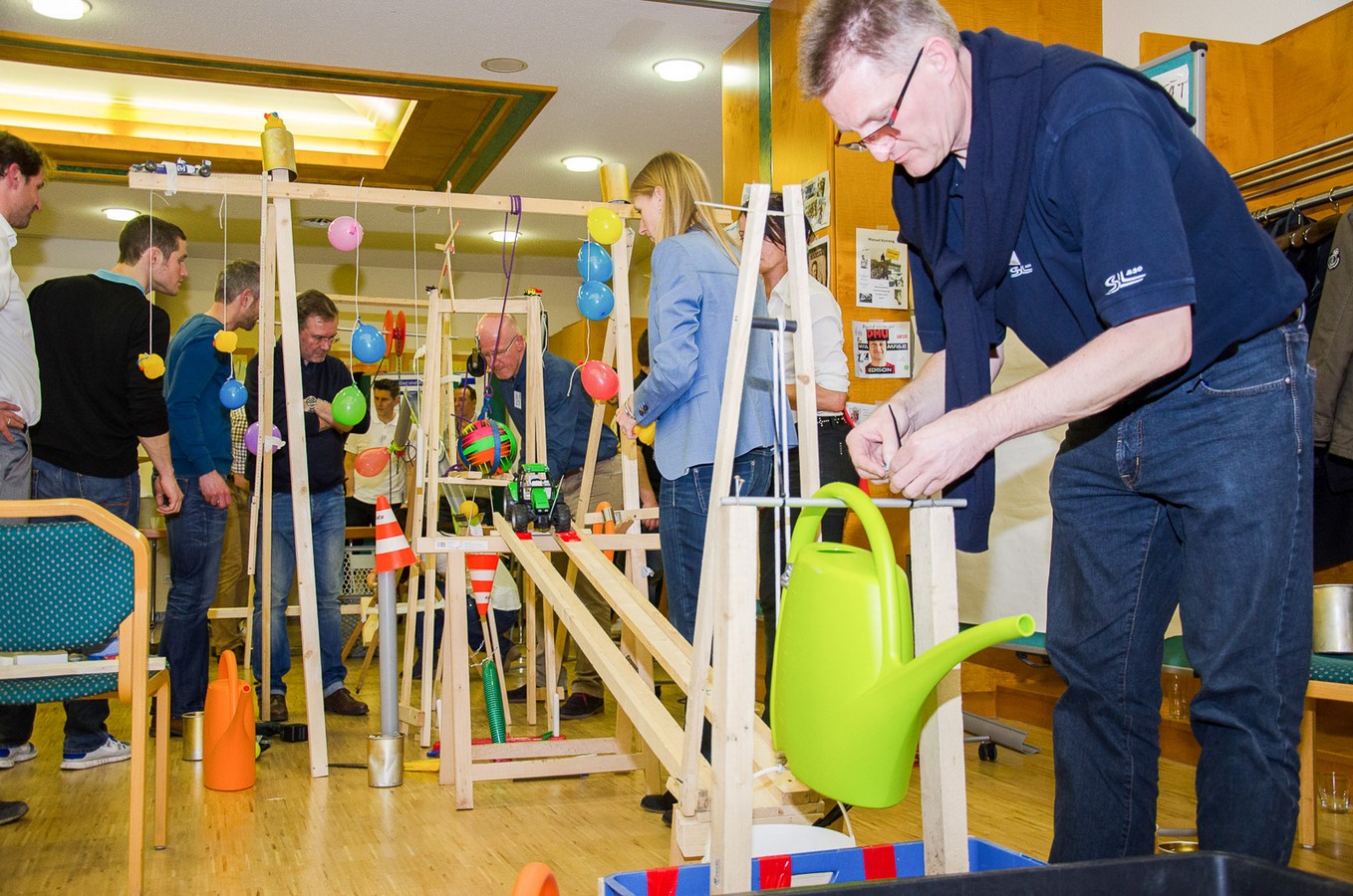 Postavljanje verižne reakcije, domino effekta
