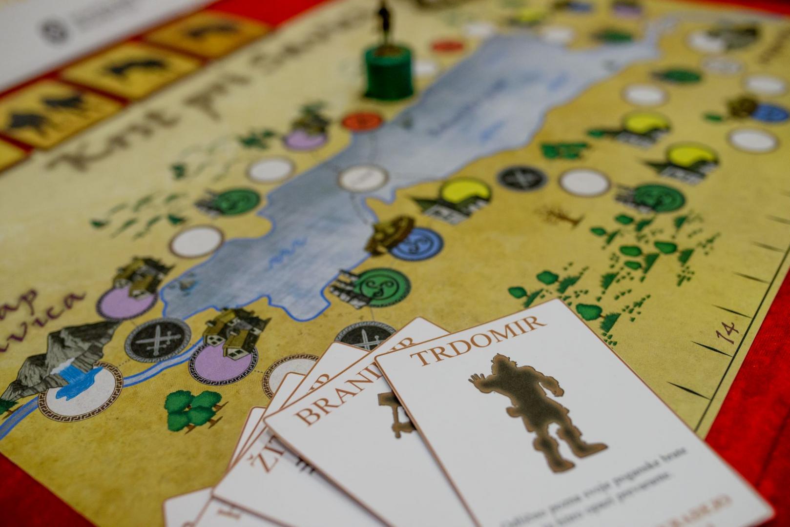 Igralna plošča za strateško igro Krst pri Savici