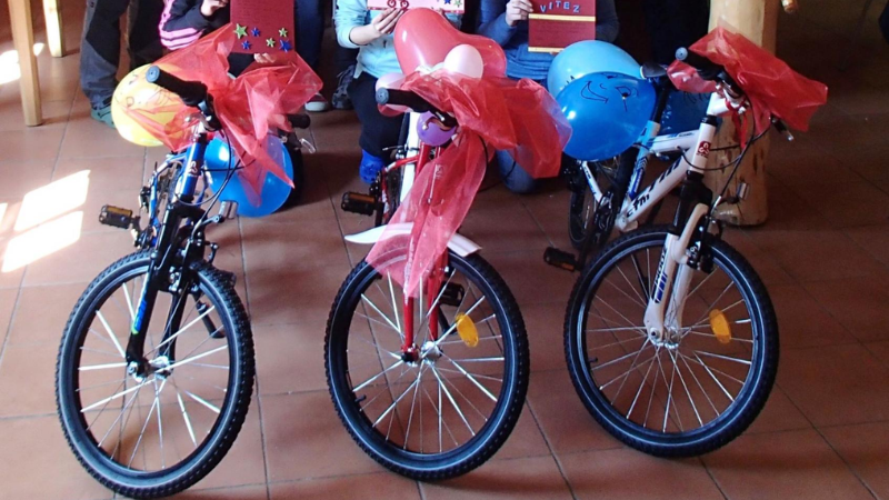 Kolesa s team building programa Tovarna koles čakajo na prevzem
